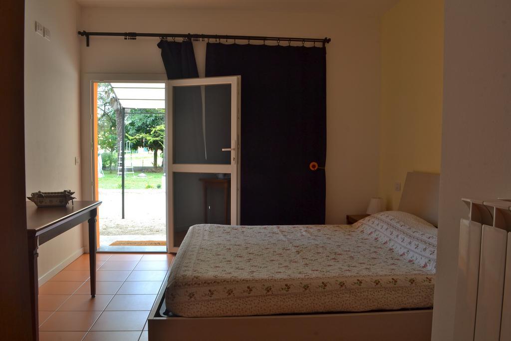B&B Sotto Le Stelle ฟาโน ภายนอก รูปภาพ
